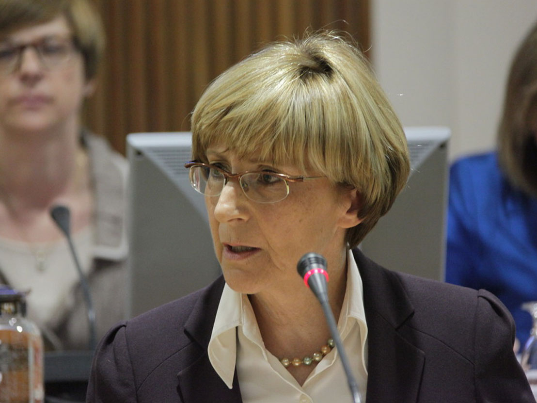 dr. Metoda Dodič Fikfak o načinih preprečevanja širjenja okužbe med delavci