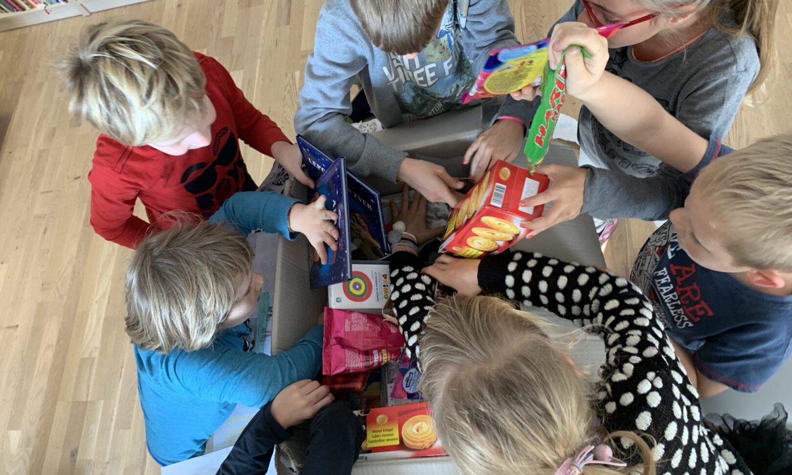 Karitas vsako leto poskrbi za 12.000 otrok, da imajo šolske potrebščine.  