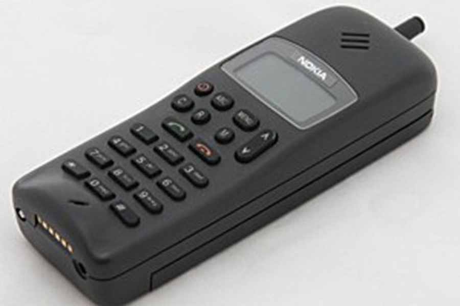 Začelo se je že leta 1991, ko je bil opravljen prvi GSM klic na svetu. Opravil ga je Finski predsednik Harri Holkeri – seveda z Nokia telefonom. Kmalu za tem je bil na trgu dostopen tudi prvi GSM telefon Nokia 1011.