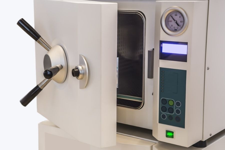 Sterilizacijska komora. Vir slike: zps.si.