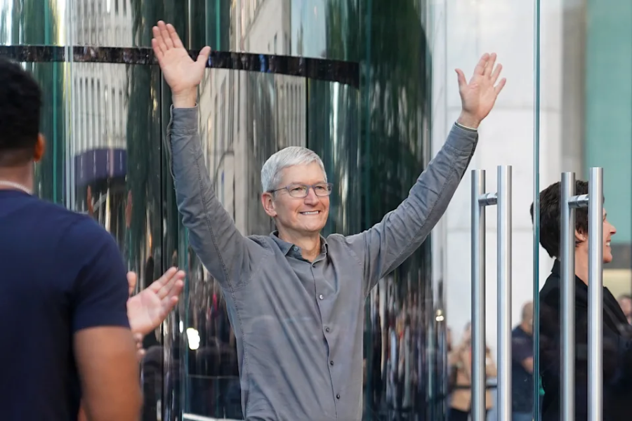Izvršni direktor pri Apple Tim Cook. Vir slike: Yahoo Finance.