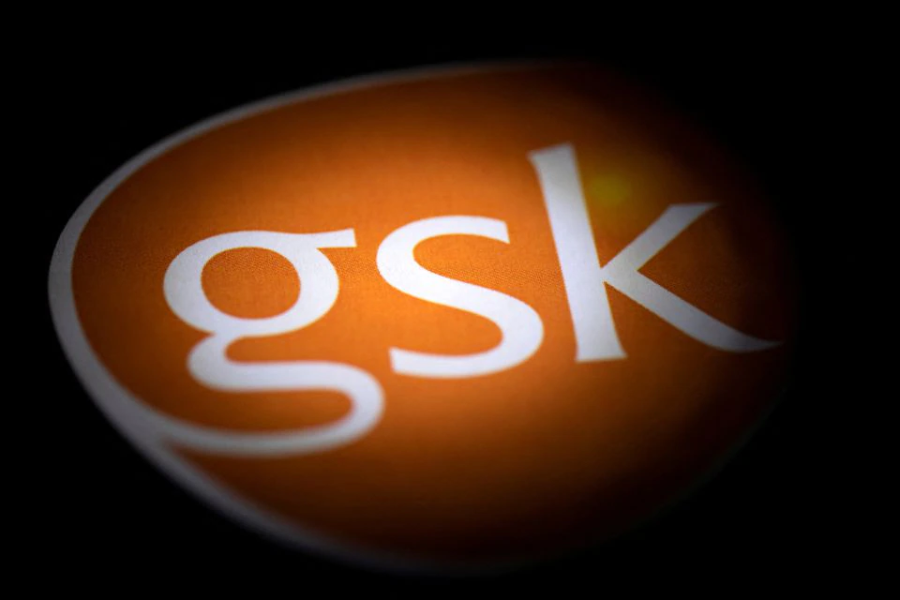 GSK kot največji proizvajalec cepiv zgolj dobavlja svojo tehnologijo drugim proizvajalcem. Vir slike: Reuters.