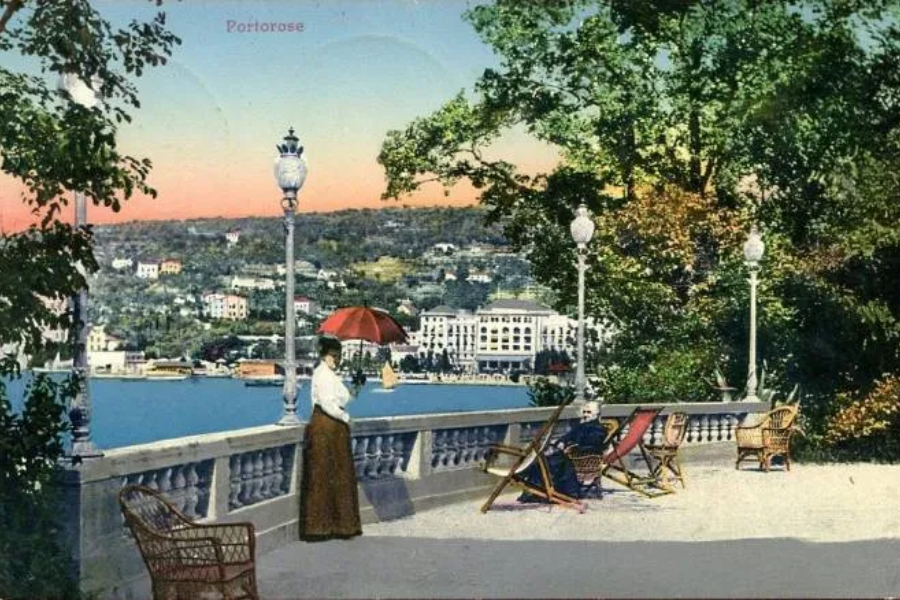 Razglednica iz Portoroža v letu 1922. Vir slike: JL Flanner, Total Slovenia News.