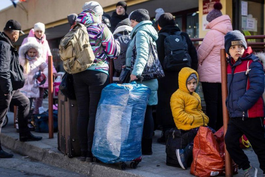 Na trg dela se vključujejo prvi begunci. Vir slike: BBC.