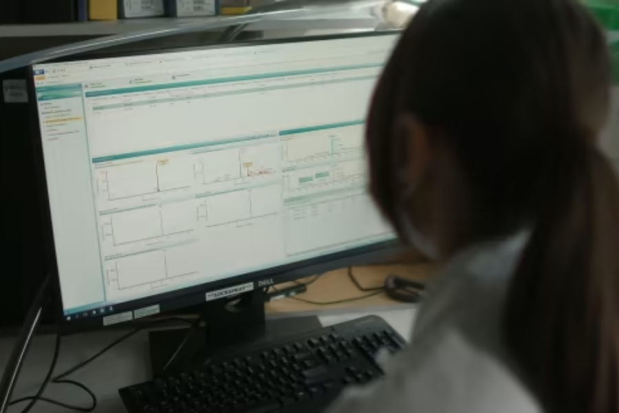 Analiza naključnega izbora tablet je pokazala, da jih večina ni bila takšna, kot so trdili na spletnih straneh. Vir slike: ITV News.