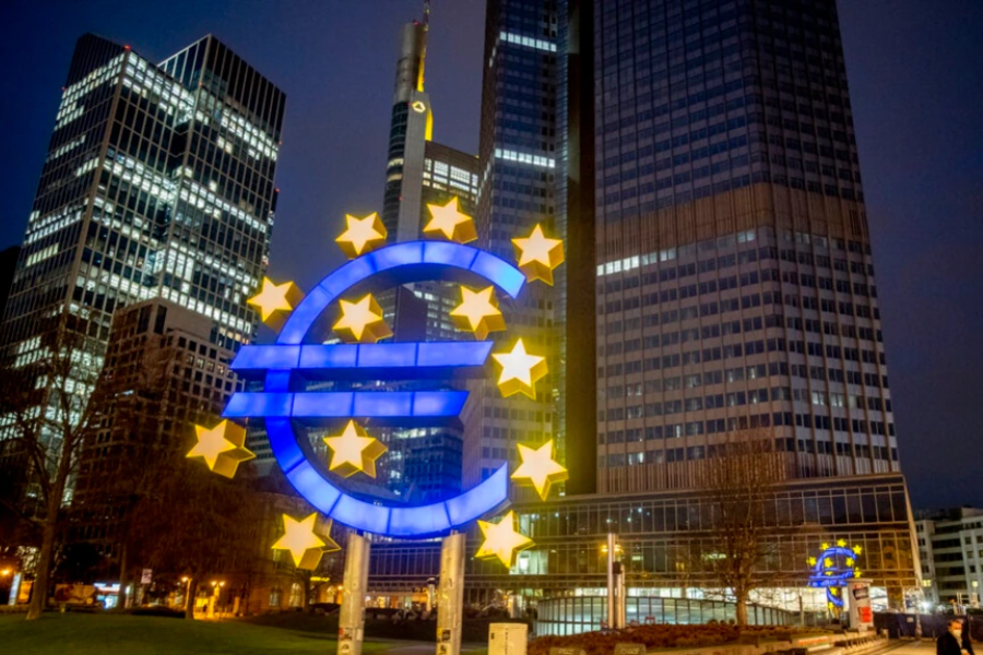 Evropska centralna banka je zvišala obrestne mere za tri četrt odstotne točke. Vir slike: VOA.