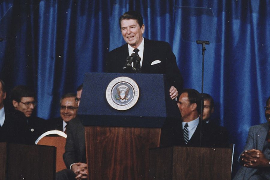 Ronald Reagan. Vir slike: splet.