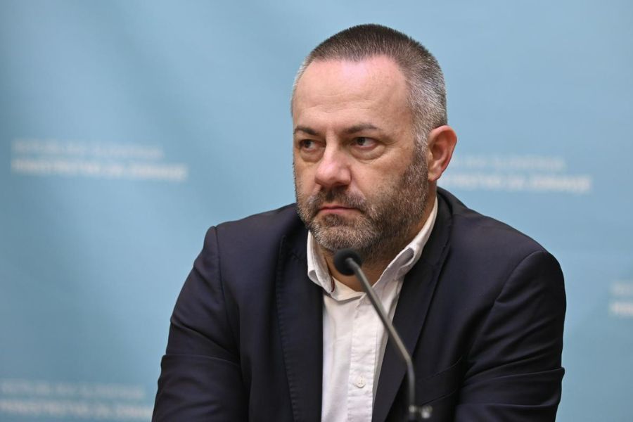 Ukinjanje centrov NMP. Minister za zdravje Danijel Bešič Loredan. Vir slike:mmc, foto: Bobo.