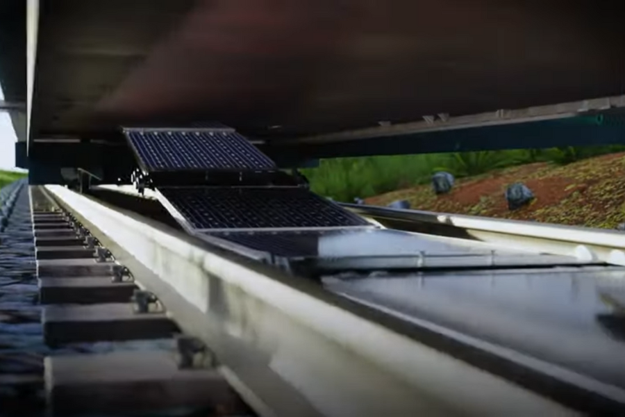 Predstavitveni video posnetek polaganja sončnih celic med železniške tire. Vir slike: Sunways.