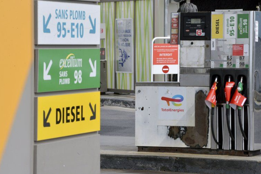 Cene goriv padajo tako v Sloveniji kot tudi drugo. Vir slike: DayFR.