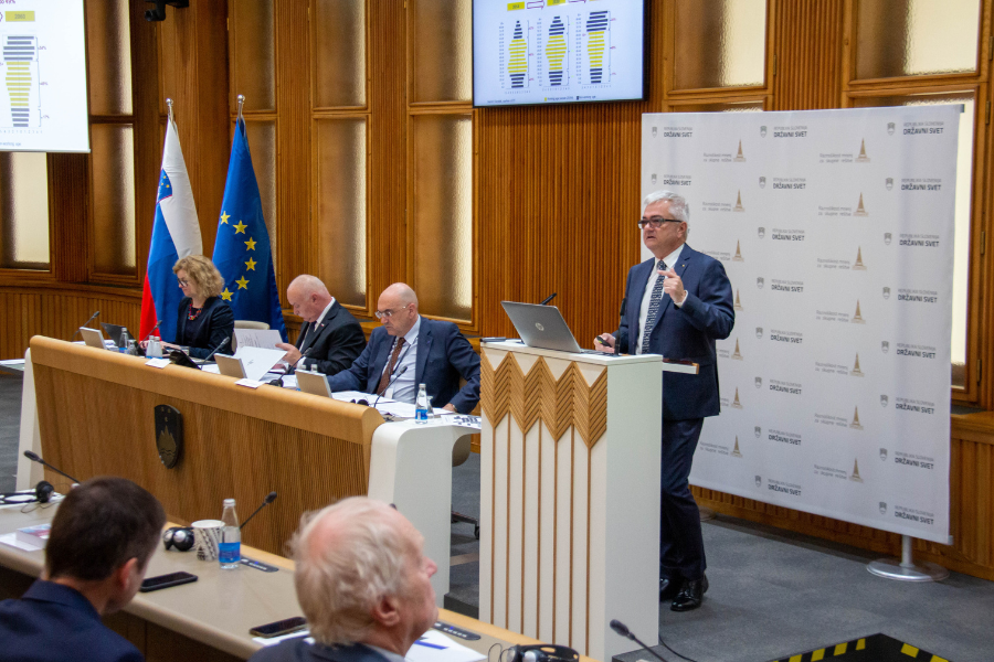 Udeleženci posveta so se strinjali, da morajo biti človek in znanstvena odkritja vedno v ospredju prizadevanj_vir Benjamin Beci, Fixmedia