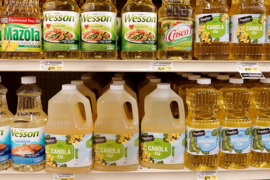 Hrana: Rastlinska olja so tako za skoraj 50 odstotka cenejša kot pred enim letom. Vir slike: Green Matters.