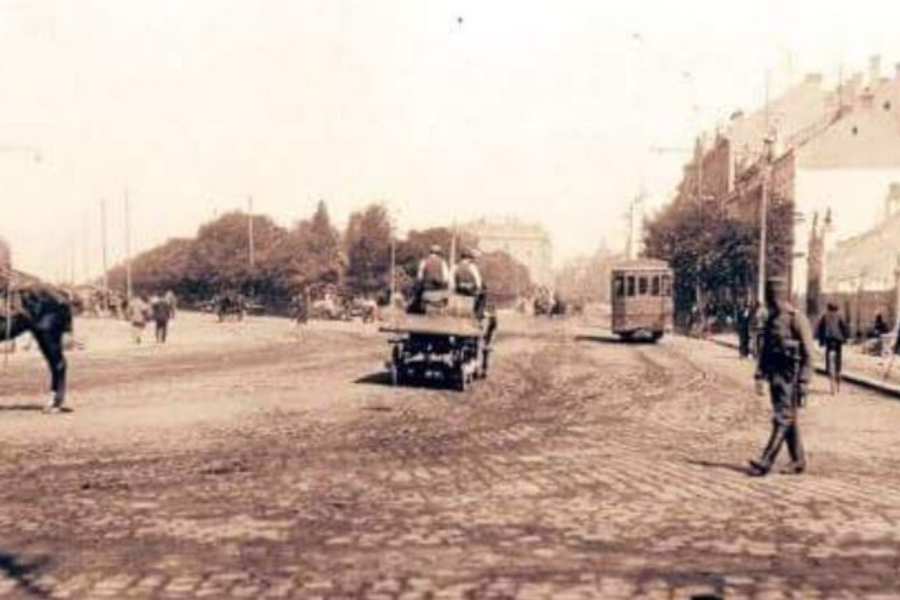 Slovenec. Karađorđeva ulica v Beogradu leta 1923. Vir slike: Pinterest.