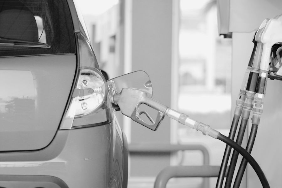 Bencin bo dražji za 4,6 centa na liter, dizel pa za 2,5 centa na liter. Vir slike: Metromile.