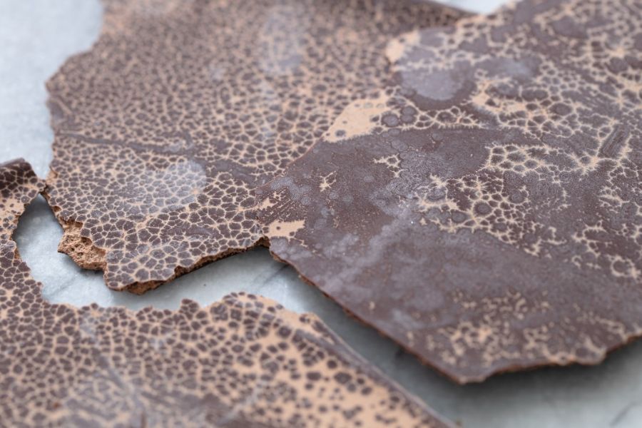 Čokolada. Tako imenovano cvetenje čokolade. Vir slike: MELT London.