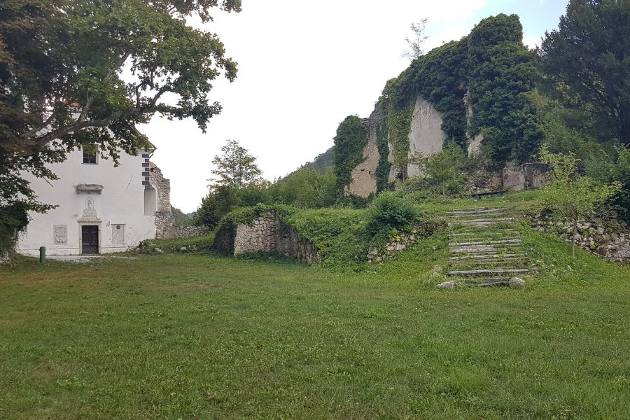 Žalostno propadanje gradov v Zagorju. Tu je odraščal J. V. Valvasor. Foto Igor Gošte.