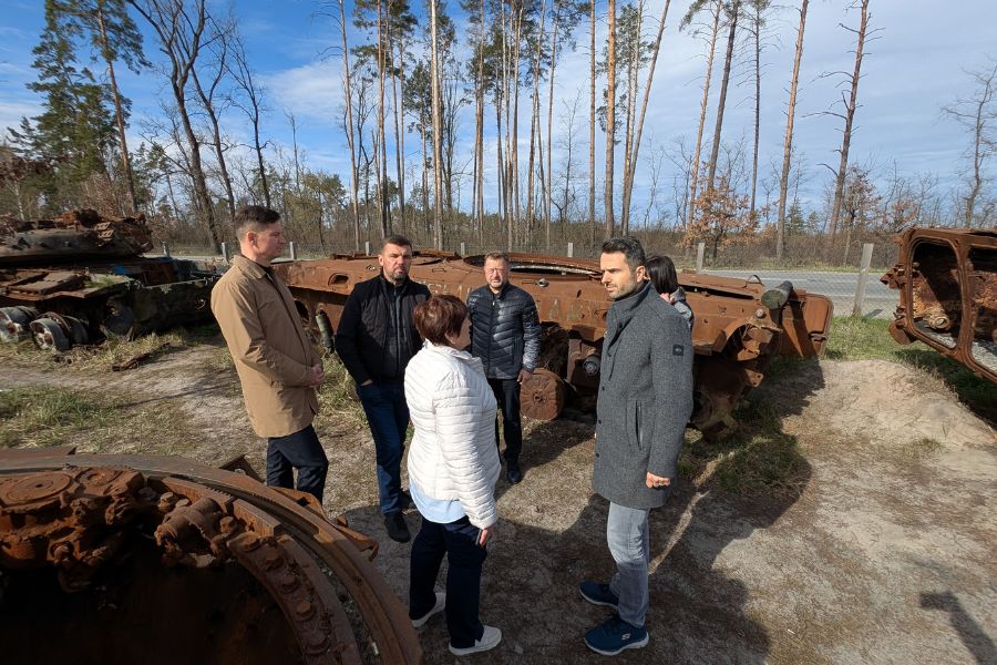 Na vojnem območju v Ukrajini. Vir slike: osebni arhiv Mateja Tonina.