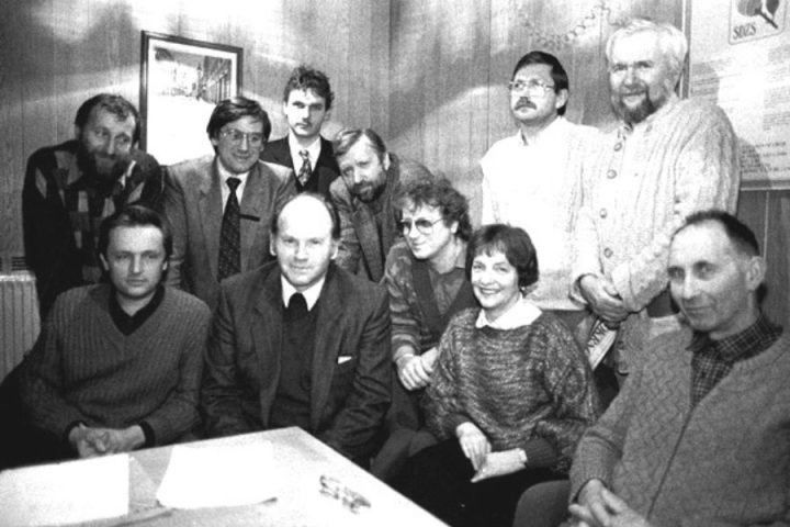 Ena od obletnic Demos-a je bil tudi 4. december Demos 8 januar 1990