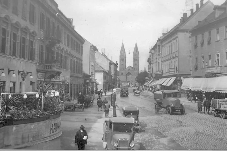 Slovenec. Partizanska cesta, Stolna cerkev v Mariboru. Vir slike: Kulturno medijski center Slovenije.