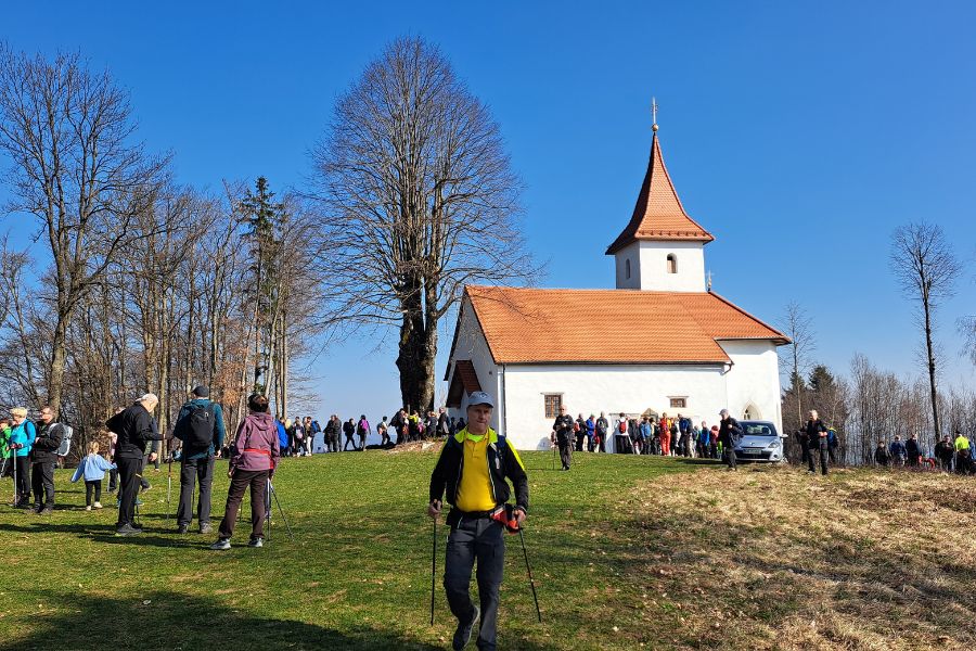 Rekordno število pohodnikov na 32. Jurčičevem pohodu