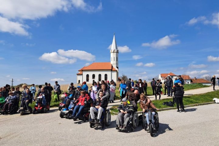 Življenje z multiplo sklerozo (MS) Pohod In planinec Prekmurje 2023